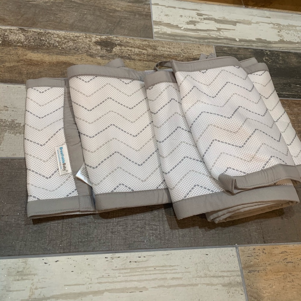 Mesh crib liner